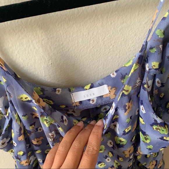 LUSH multi-colored floral top - Picture 3 of 3